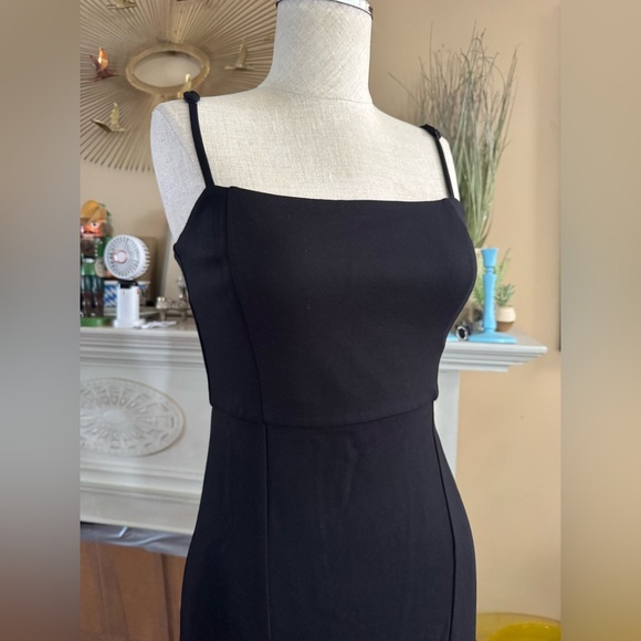 NBD Eileen Gown with slit in black size M - Picture 9 of 15